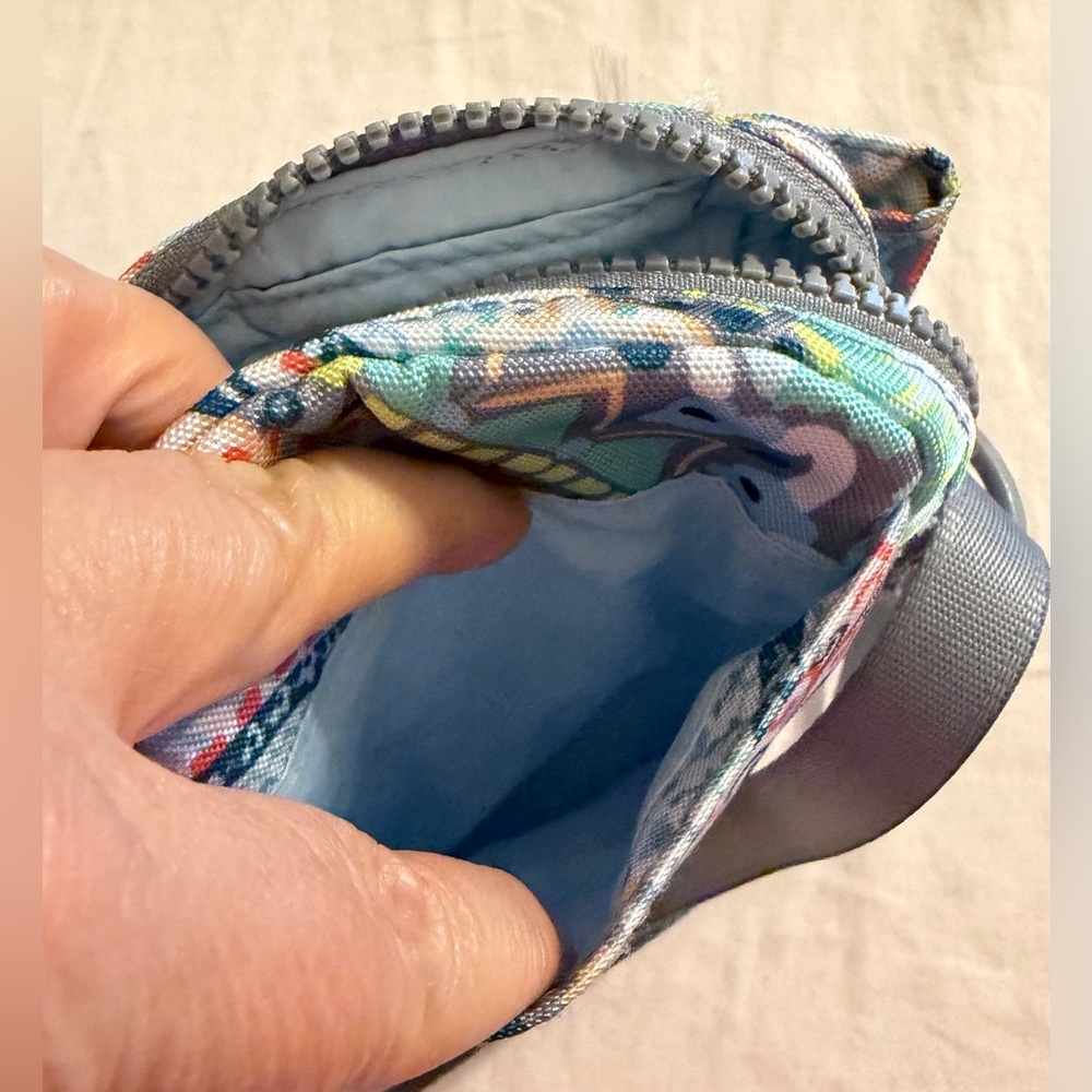 Vera Bradley Water Bottle Crossbody Bag💚🩵💙🤍🧡🩶 - Picture 8 of 13